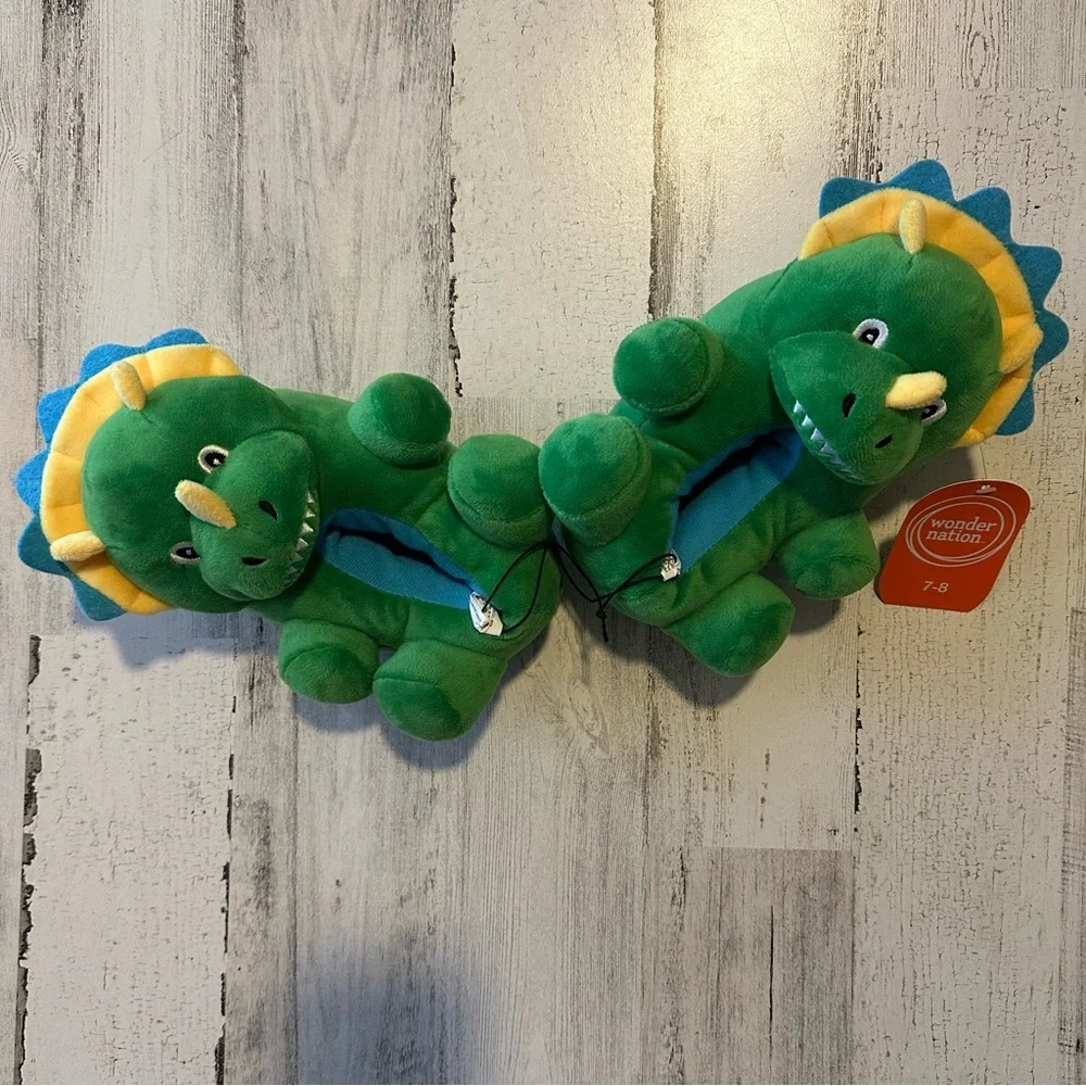 Kids Dinosaur Slippers Size 7-8 NEW